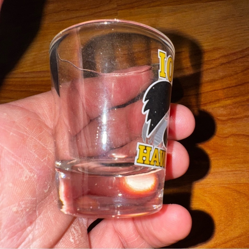 Vintage Iowa Hawkeyes 2 Ounce Round Shot Glass Graphic Print Barware Mancave - Picture 5 of 7